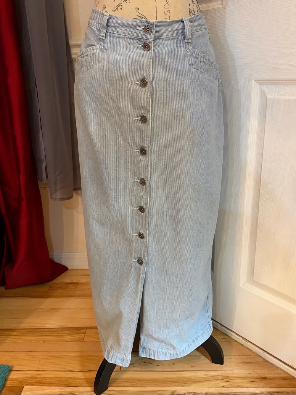 Vintage 1990’s Christopher & Banks Lt Blue Pinsteipe Button Down Maxi Skirt